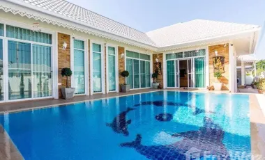 For sale 4 bedrooms villa in Hua Hin, Prachuap Khiri Khan