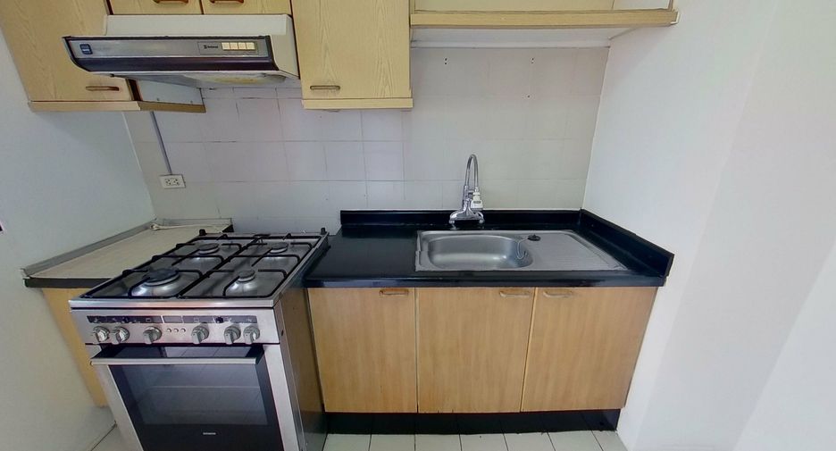 For sale and for rent 3 bedrooms condo in Watthana, Bangkok