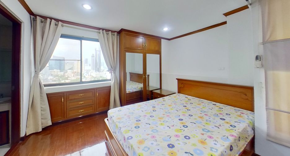 For sale and for rent 3 bedrooms condo in Watthana, Bangkok