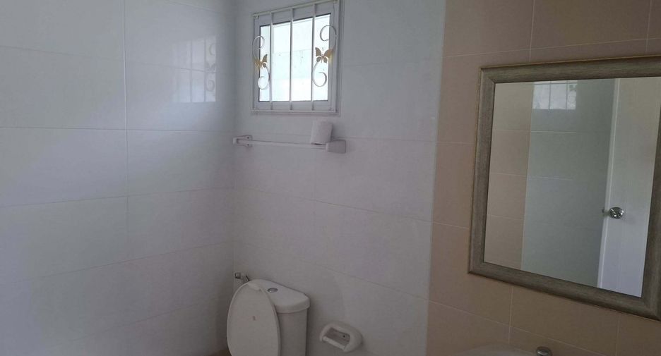 For rent 5 bedrooms house in San Kamphaeng, Chiang Mai