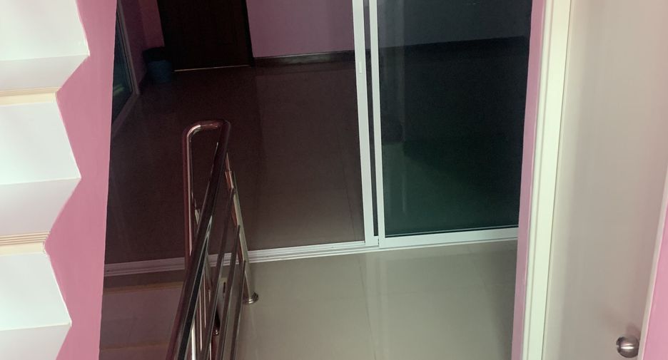 For sale 6 bedrooms retail Space in Bang Bo, Samut Prakan