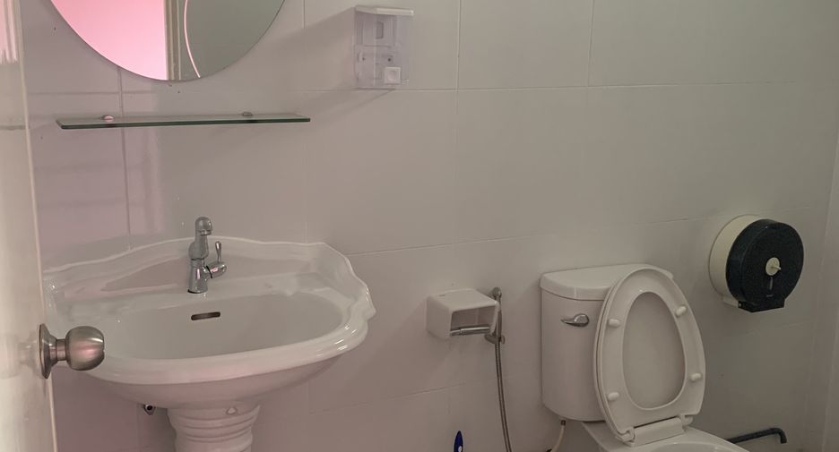 For sale 6 bedrooms retail Space in Bang Bo, Samut Prakan