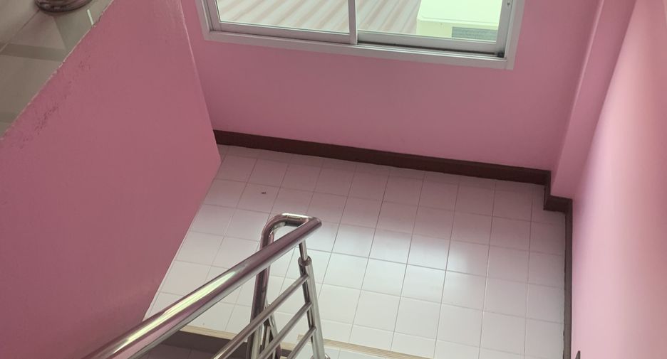 For sale 6 bedrooms retail Space in Bang Bo, Samut Prakan