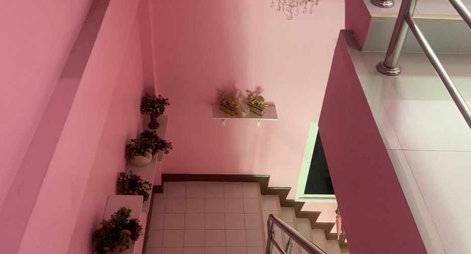 For sale 6 bedrooms retail Space in Bang Bo, Samut Prakan
