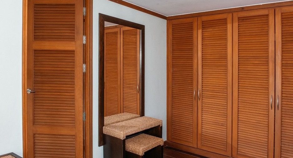For sale 4 bedrooms villa in Ko Samui, Surat Thani