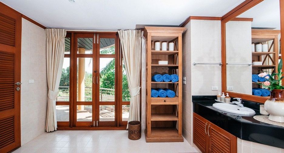 For sale 4 bedrooms villa in Ko Samui, Surat Thani