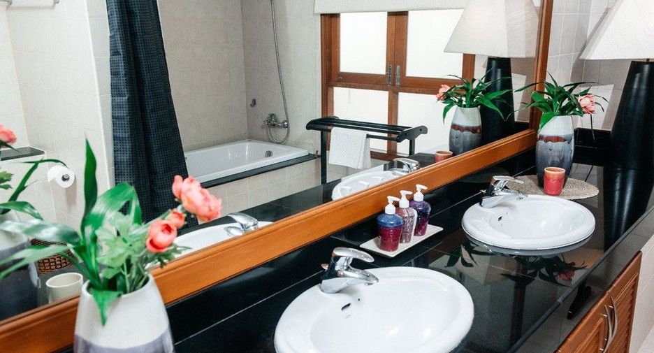 For sale 4 bedrooms villa in Ko Samui, Surat Thani