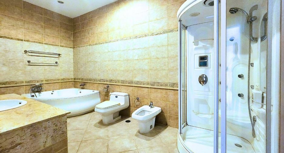 For sale 6 bedrooms condo in Cha Am, Phetchaburi