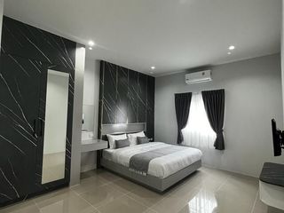 Casa adosada en alquiler de 3 habitaciones en Mueang Phuket, Phuket