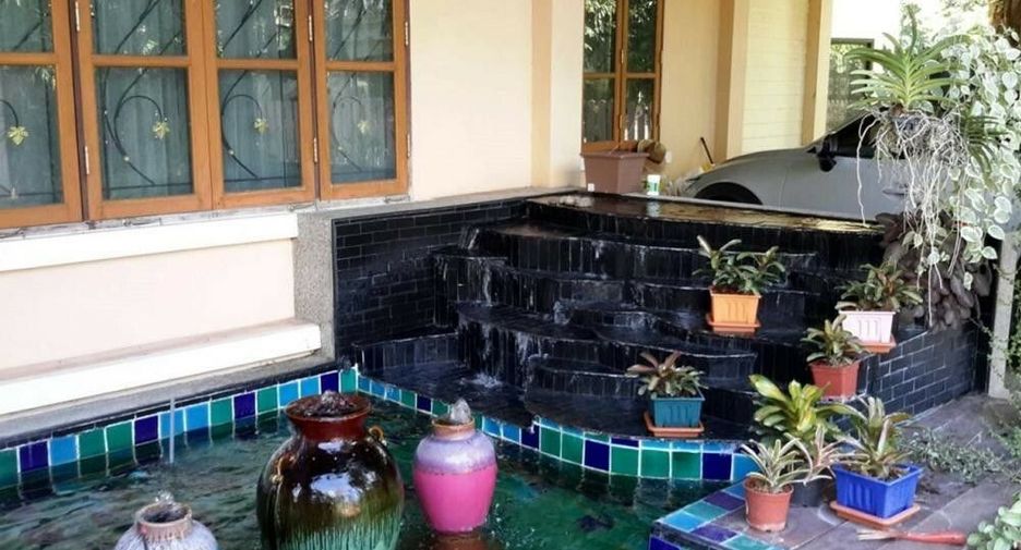 For sale 5 bedrooms house in Mueang Chiang Mai, Chiang Mai