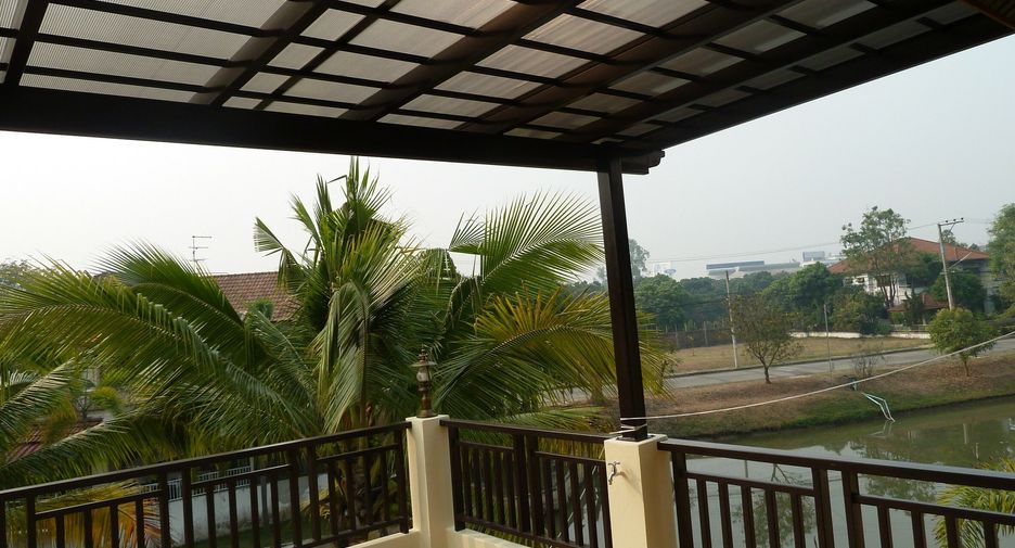 For sale 5 bedrooms house in Mueang Chiang Mai, Chiang Mai