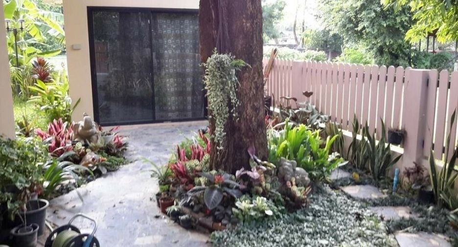 For sale 5 bedrooms house in Mueang Chiang Mai, Chiang Mai