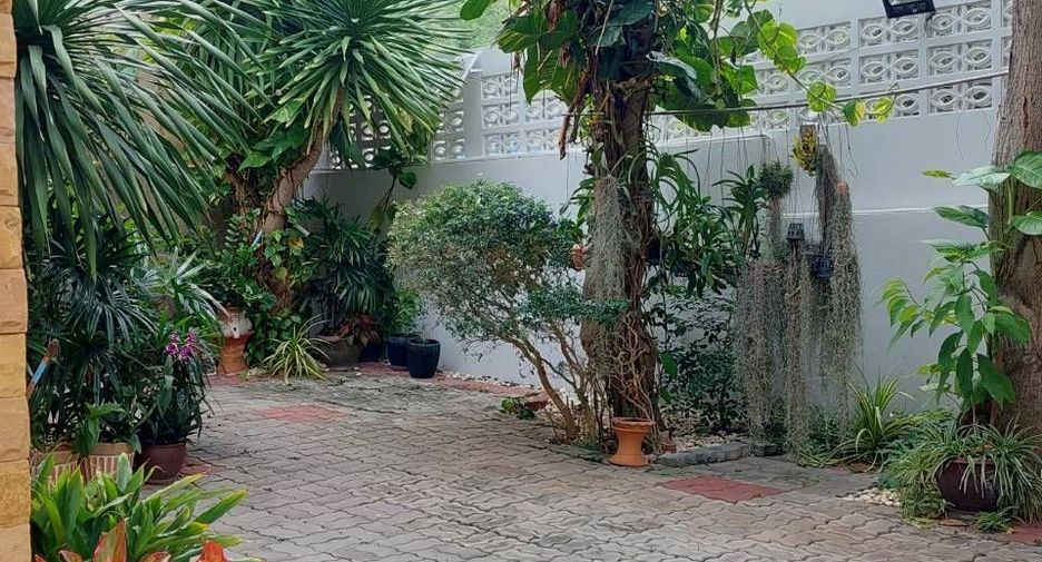 For sale 2 bedrooms villa in Hua Hin, Prachuap Khiri Khan