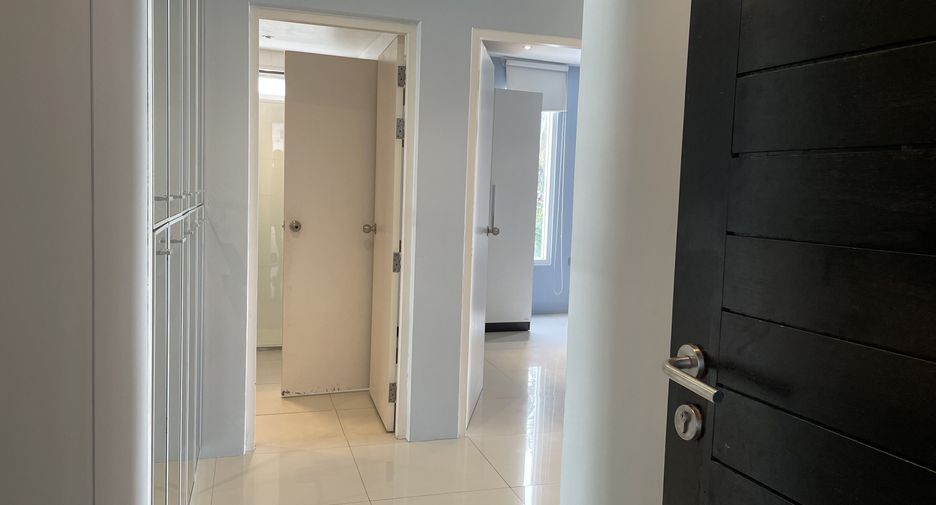 For sale and for rent 2 bedrooms condo in Mueang Phuket, Phuket
