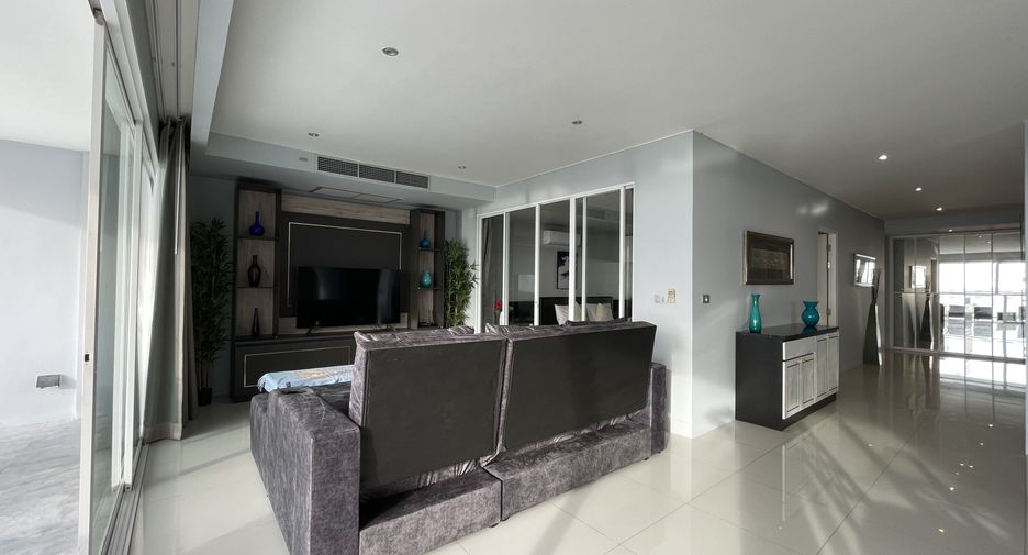 For sale and for rent 2 bedrooms condo in Mueang Phuket, Phuket