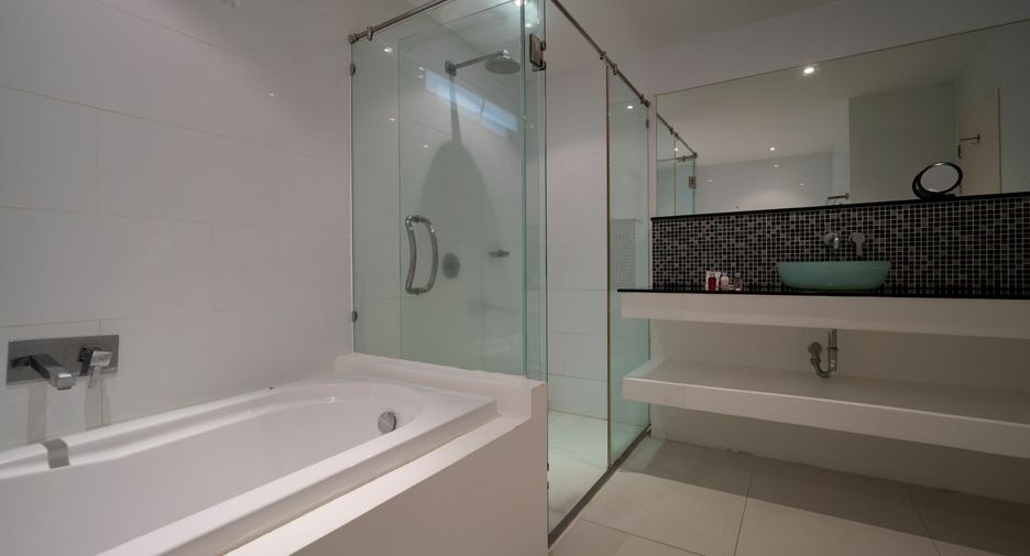 For sale and for rent 2 bedrooms condo in Mueang Phuket, Phuket