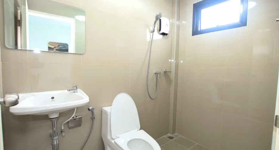 Casa adosada en venta de 4 habitaciones en Sattahip, Chonburi