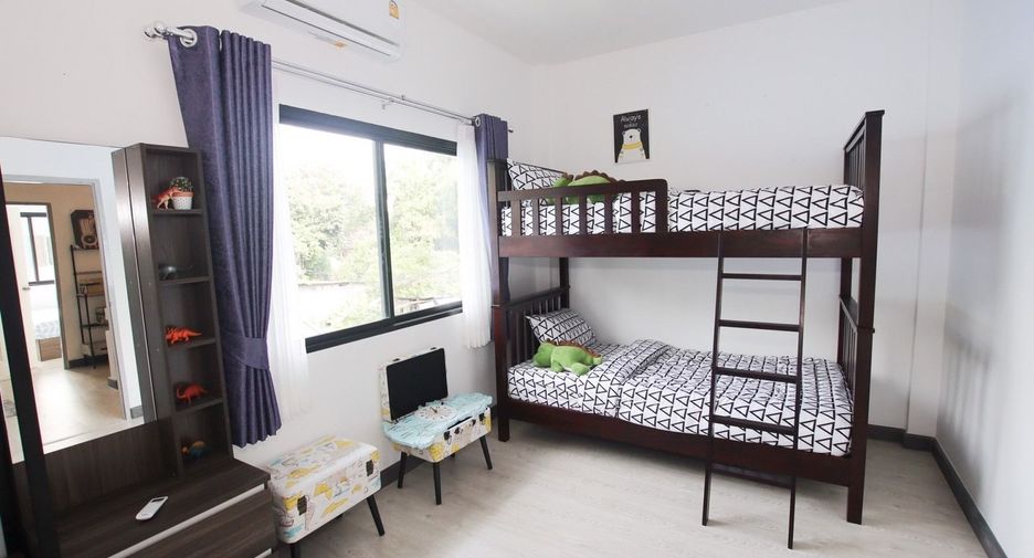 Casa adosada en venta de 4 habitaciones en Sattahip, Chonburi