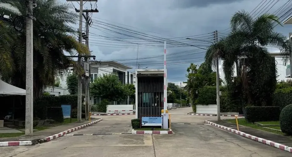For sale 3 bedrooms house in Hang Dong, Chiang Mai