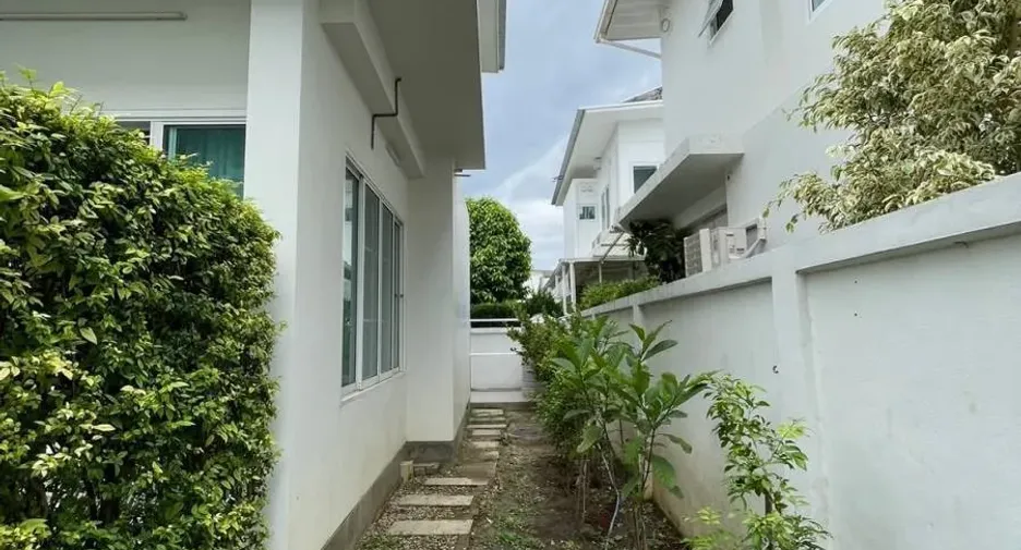 For sale 3 bedrooms house in Hang Dong, Chiang Mai
