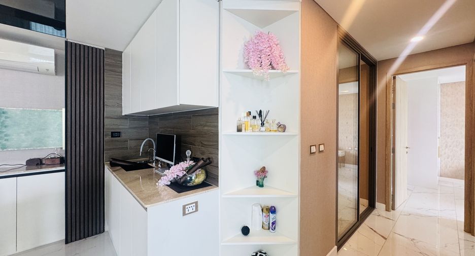 For rent 3 bedrooms condo in Bang Lamung, Chonburi