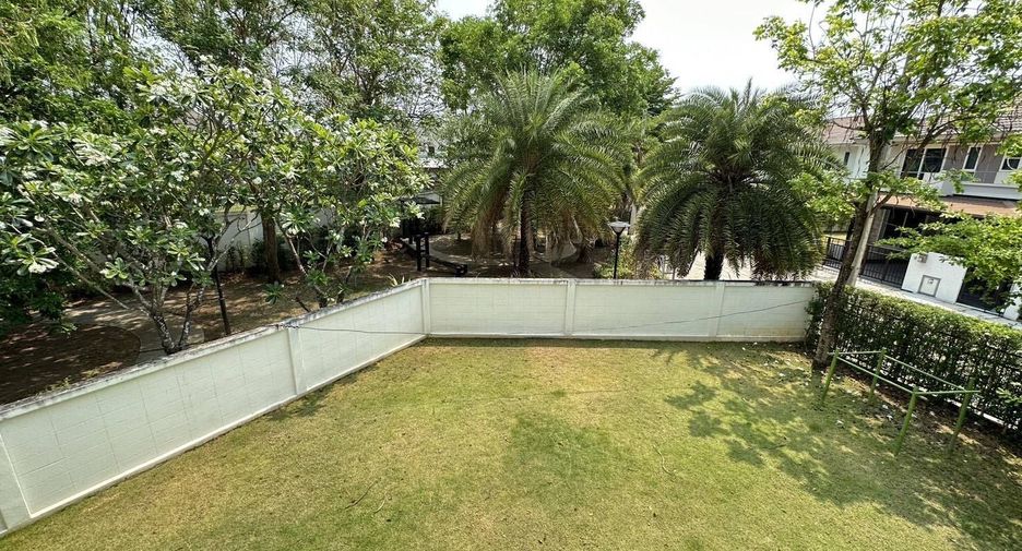 For sale 4 bedrooms house in Mueang Chiang Mai, Chiang Mai