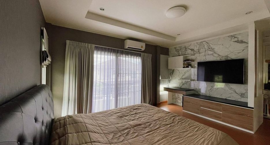 For sale 4 bedrooms house in Mueang Chiang Mai, Chiang Mai