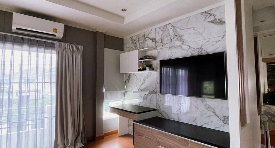 For sale 4 bedrooms house in Mueang Chiang Mai, Chiang Mai