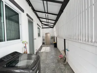 For sale 4 bedrooms house in Mueang Nakhon Ratchasima, Nakhon Ratchasima