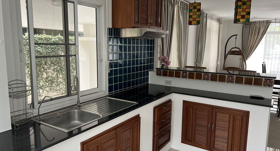 For sale 4 bedrooms house in Hang Dong, Chiang Mai