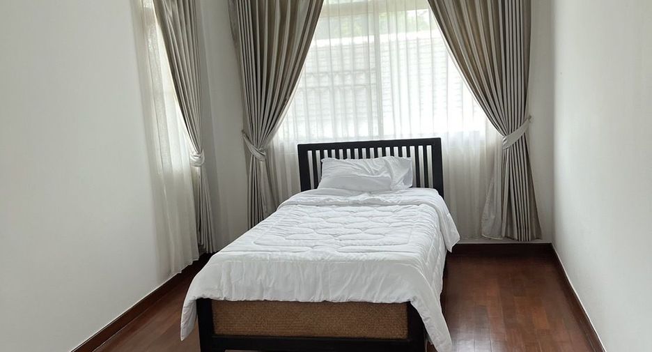 For sale 4 bedrooms house in Hang Dong, Chiang Mai