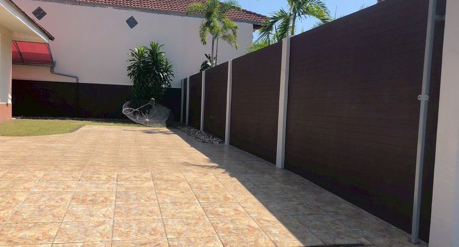 For rent 3 bedrooms house in Bang Lamung, Chonburi