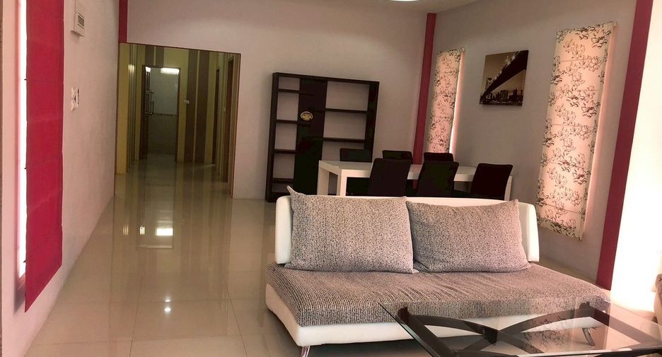 For rent 3 bedrooms house in Bang Lamung, Chonburi