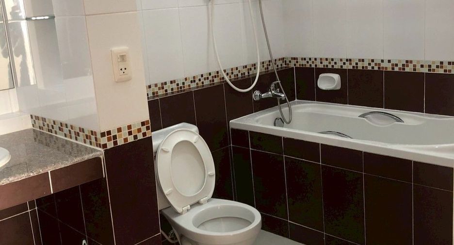 For rent 3 bedrooms house in Bang Lamung, Chonburi