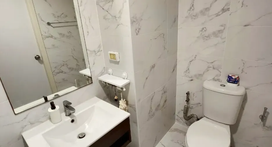 For sale studio condo in Huai Khwang, Bangkok