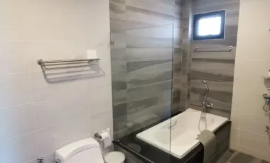 For rent 3 bedrooms villa in Saraphi, Chiang Mai