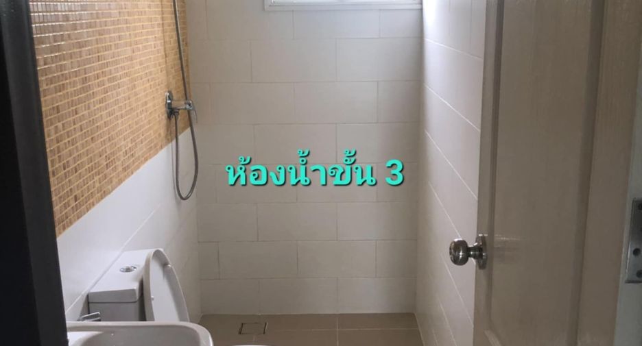 For rent 3 bedrooms townhouse in Mueang Chiang Mai, Chiang Mai