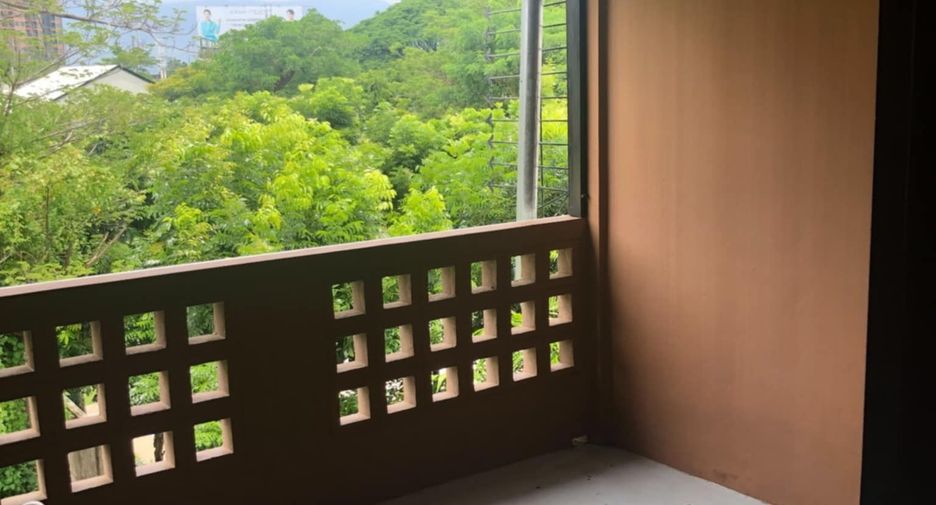 For rent 3 bedrooms townhouse in Mueang Chiang Mai, Chiang Mai
