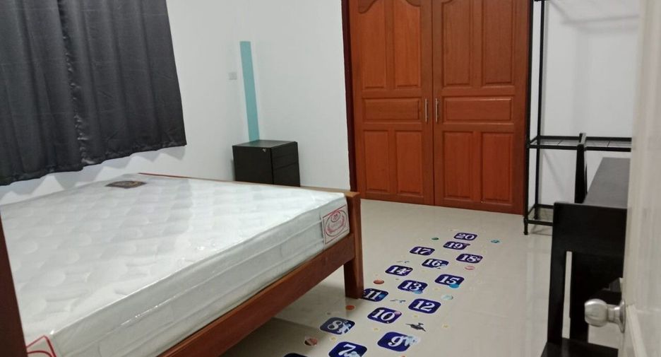 À louer 2 chambres maison de ville à Mueang Krabi, Krabi
