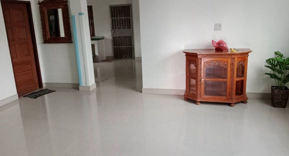 À louer 2 chambres maison de ville à Mueang Krabi, Krabi