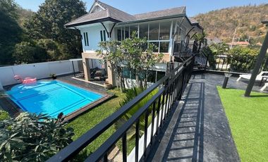 For sale 4 ベッドルーム villa in Hua Hin, Prachuap Khiri Khan