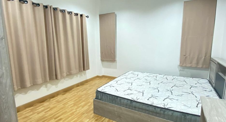 For rent 3 bedrooms house in San Sai, Chiang Mai