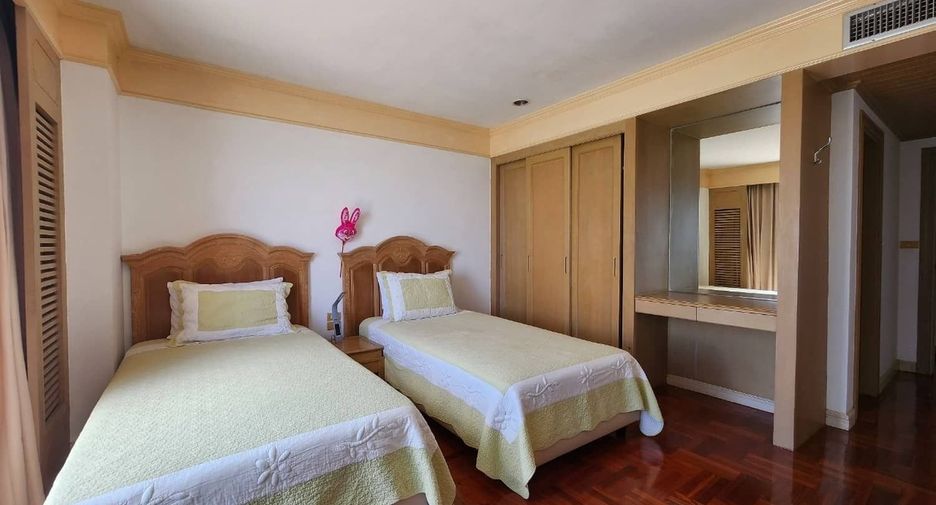 For sale 3 bedrooms condo in Cha Am, Phetchaburi