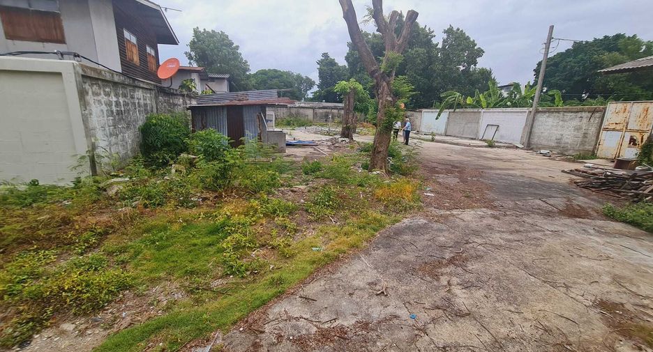 For sale and for rent 4 bedrooms townhouse in Yan Nawa, Bangkok