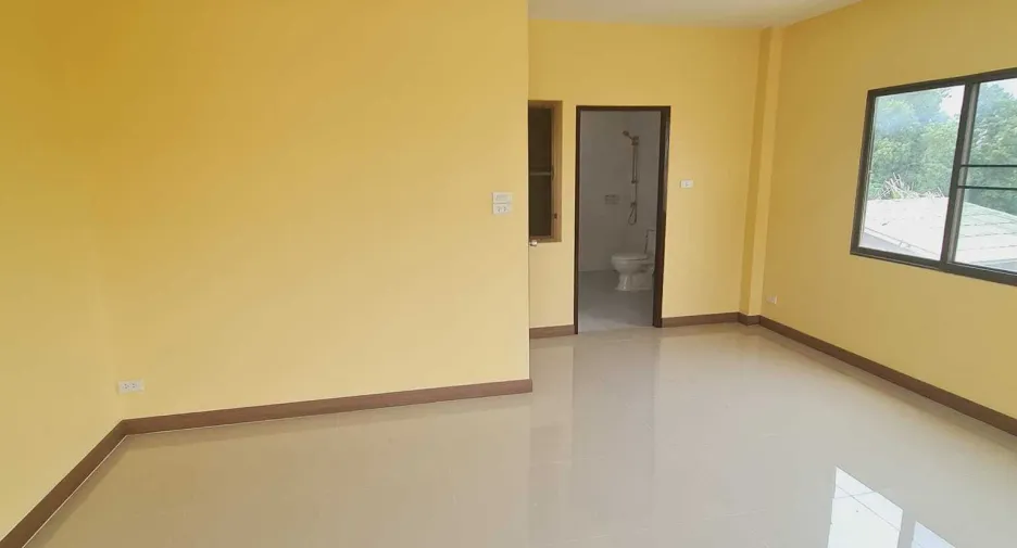 For sale and for rent 4 bedrooms townhouse in Yan Nawa, Bangkok