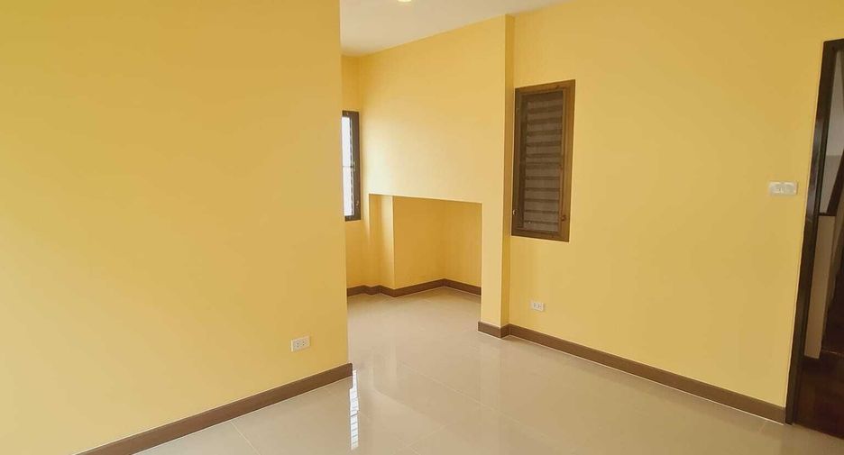 For sale and for rent 4 bedrooms townhouse in Yan Nawa, Bangkok