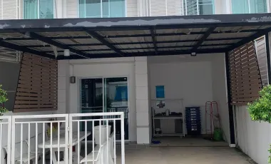 For rent 3 bedrooms townhouse in Mueang Chiang Mai, Chiang Mai