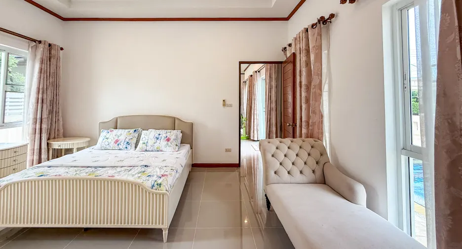 For rent 3 bedrooms villa in Hua Hin, Prachuap Khiri Khan