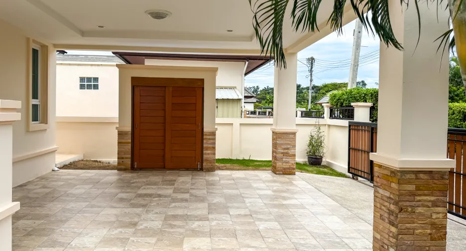 For rent 3 bedrooms villa in Hua Hin, Prachuap Khiri Khan