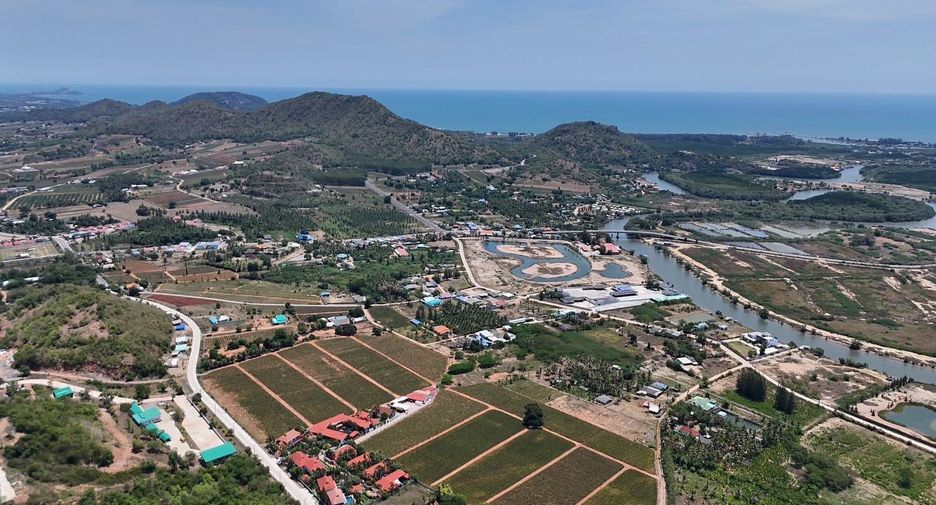 For sale 32 bedrooms hotel in Pran Buri, Prachuap Khiri Khan